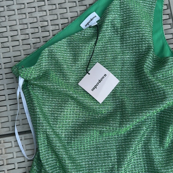 One-Shoulder Green Dress - Picture 3 of 4